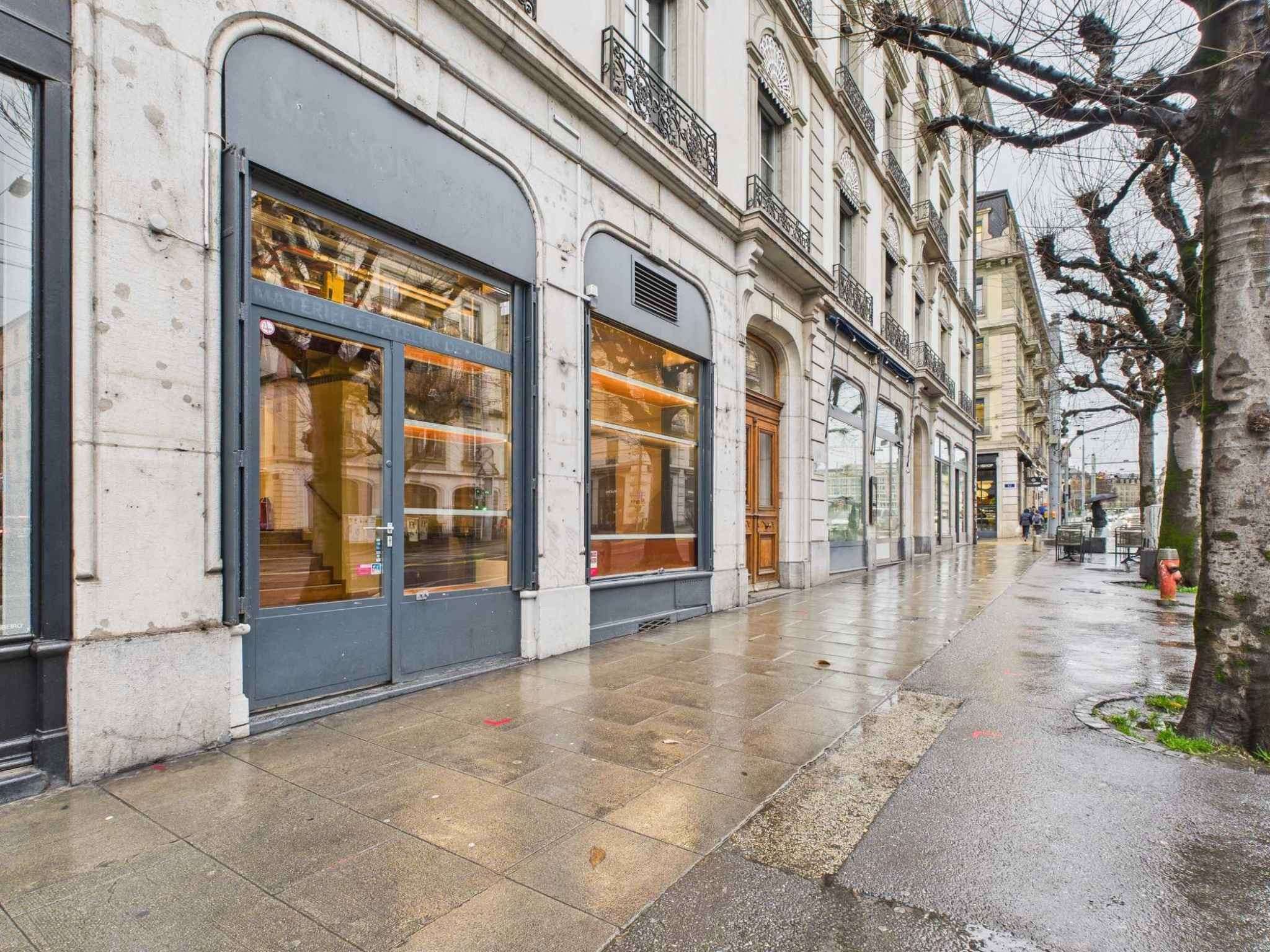 Quartier des Banques- Arcade d'env. 120m2