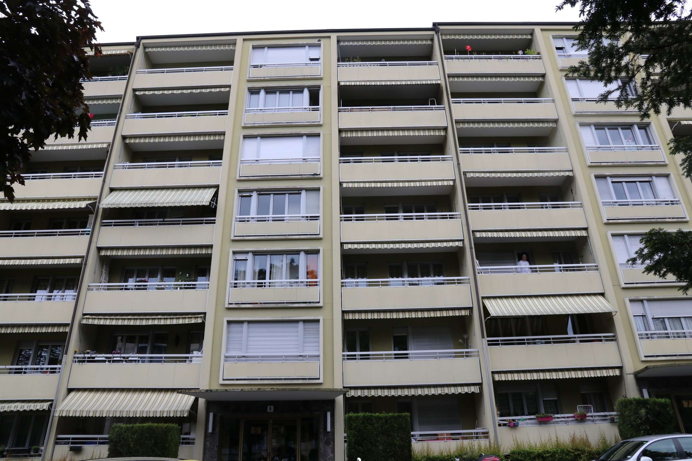 Dépôt 27m² Charmilles