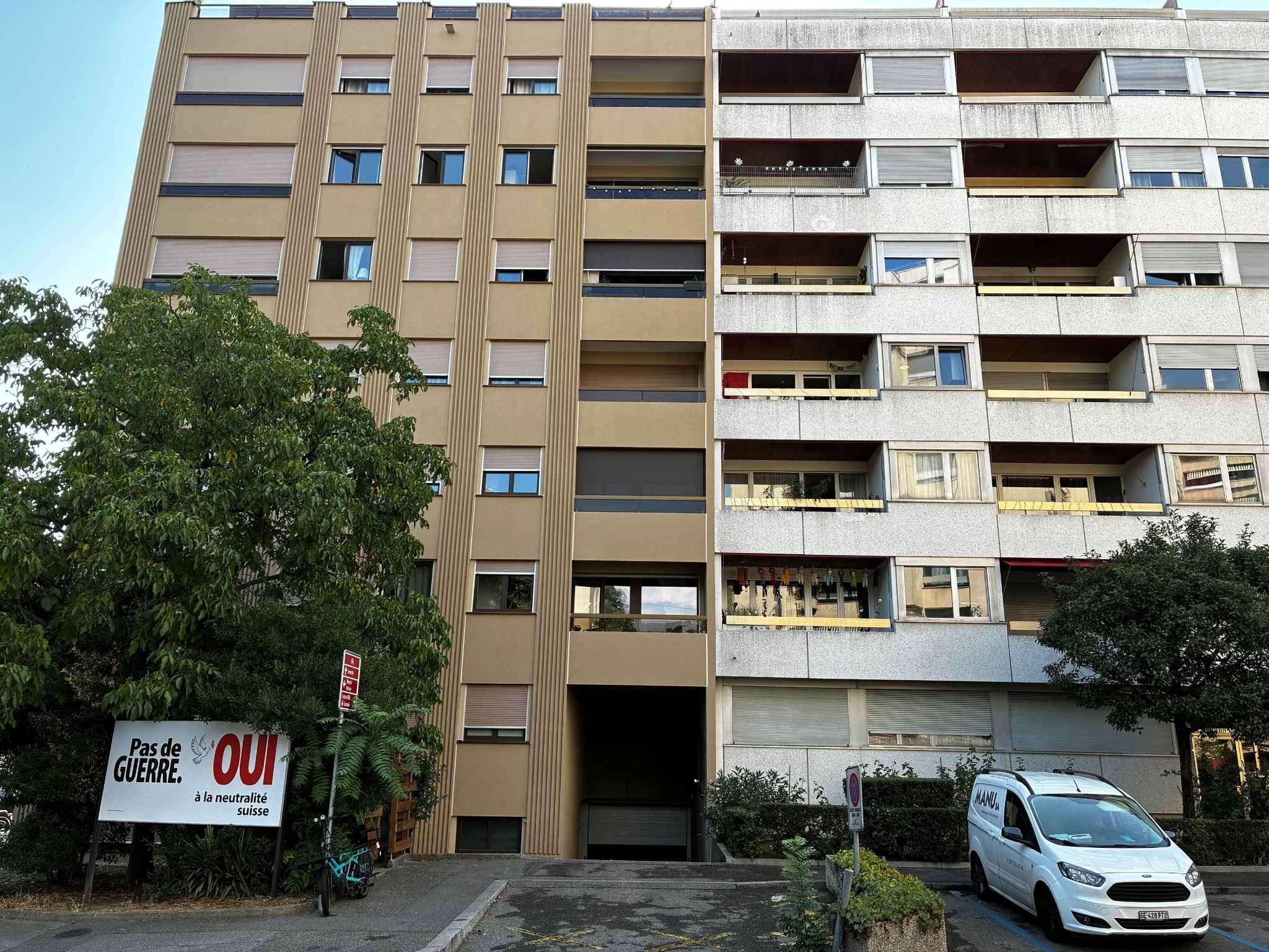 Rue de Lyon - CHF 200.-/m2/an - Dépôt env. 135m2 - Rez inférieur