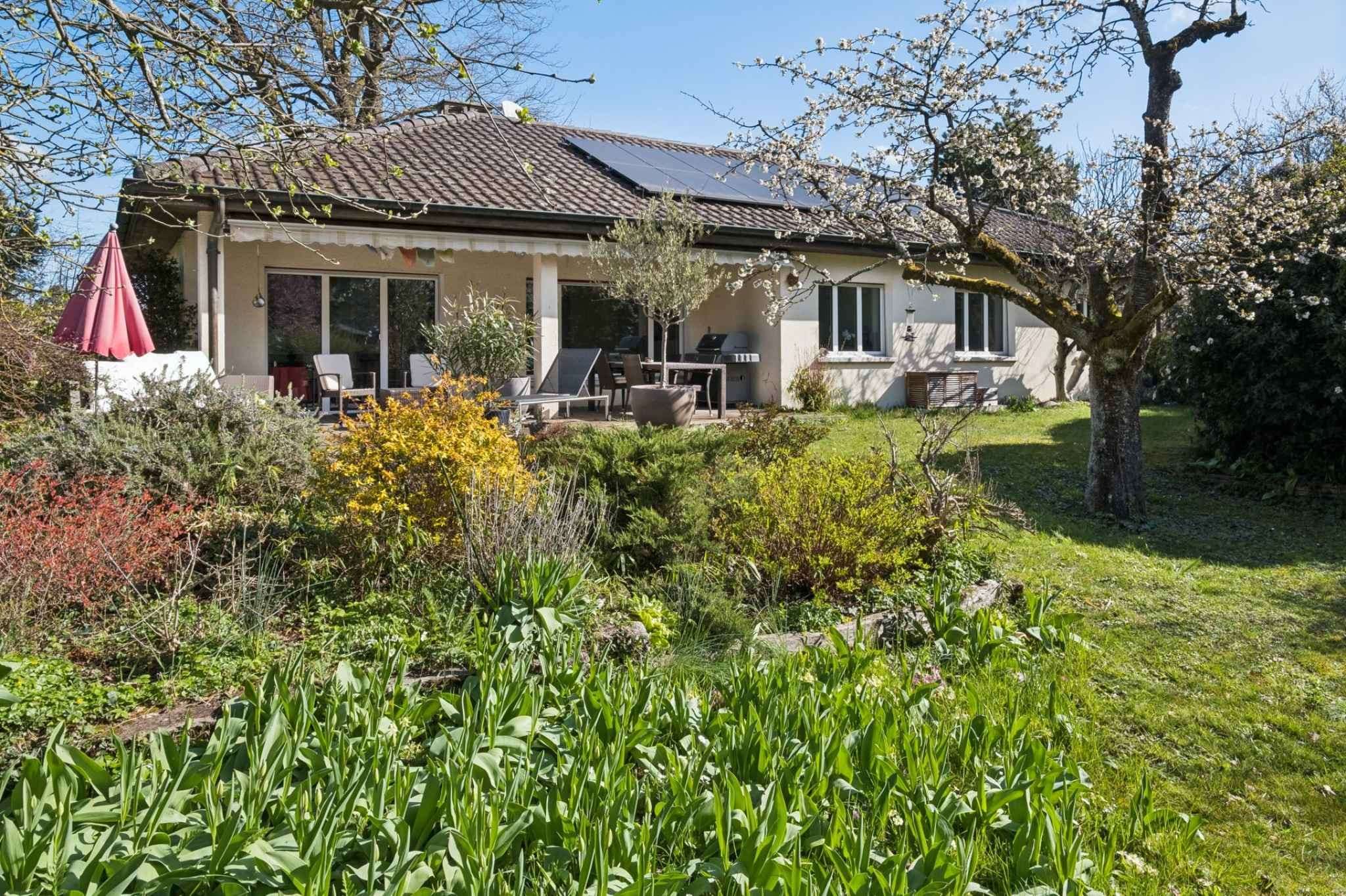 House 7 rooms 163m²  | Veyrier