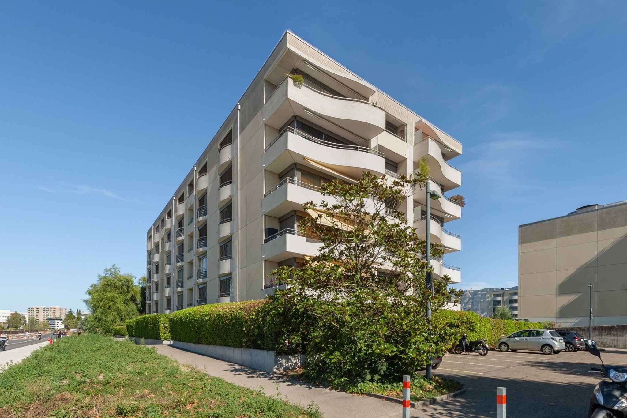 En exclusivité :                                                                                             Appartement avec 4 chambres à PLO