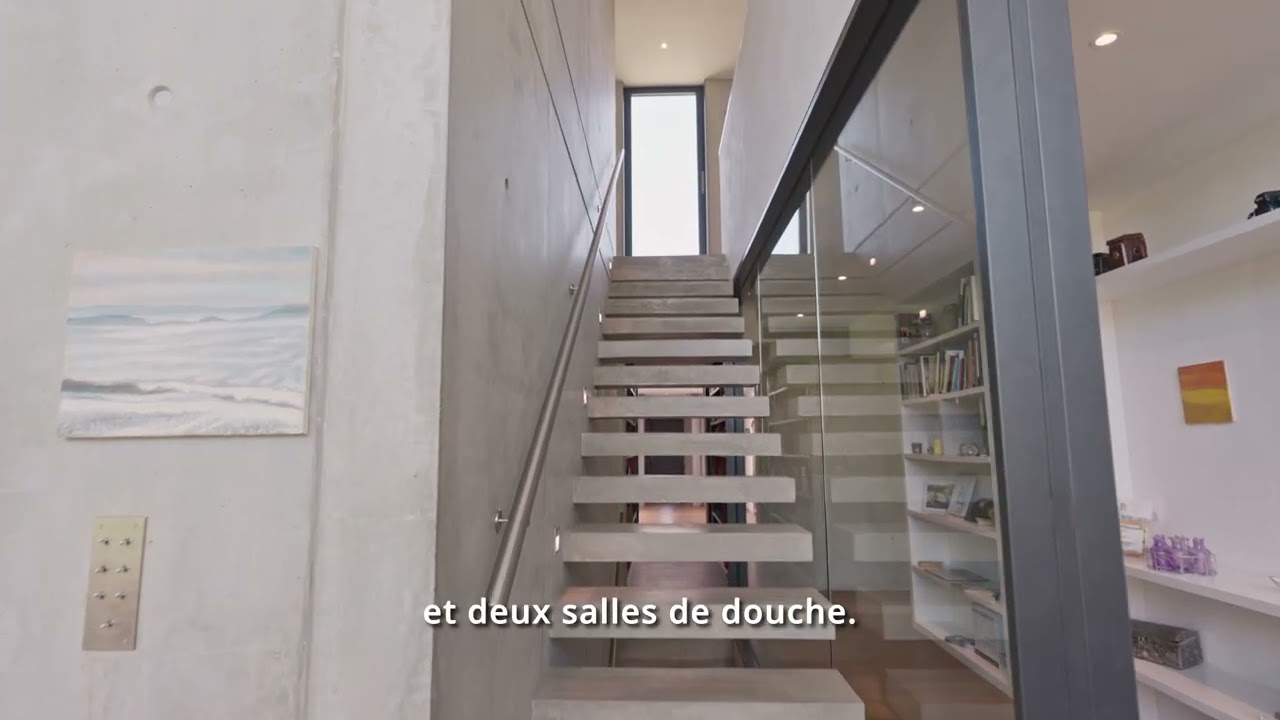 DECOUVREZ CE BIEN A LA VENTE : MAISON CONTEMPORAINE AVEC PISCINE NATURELLE