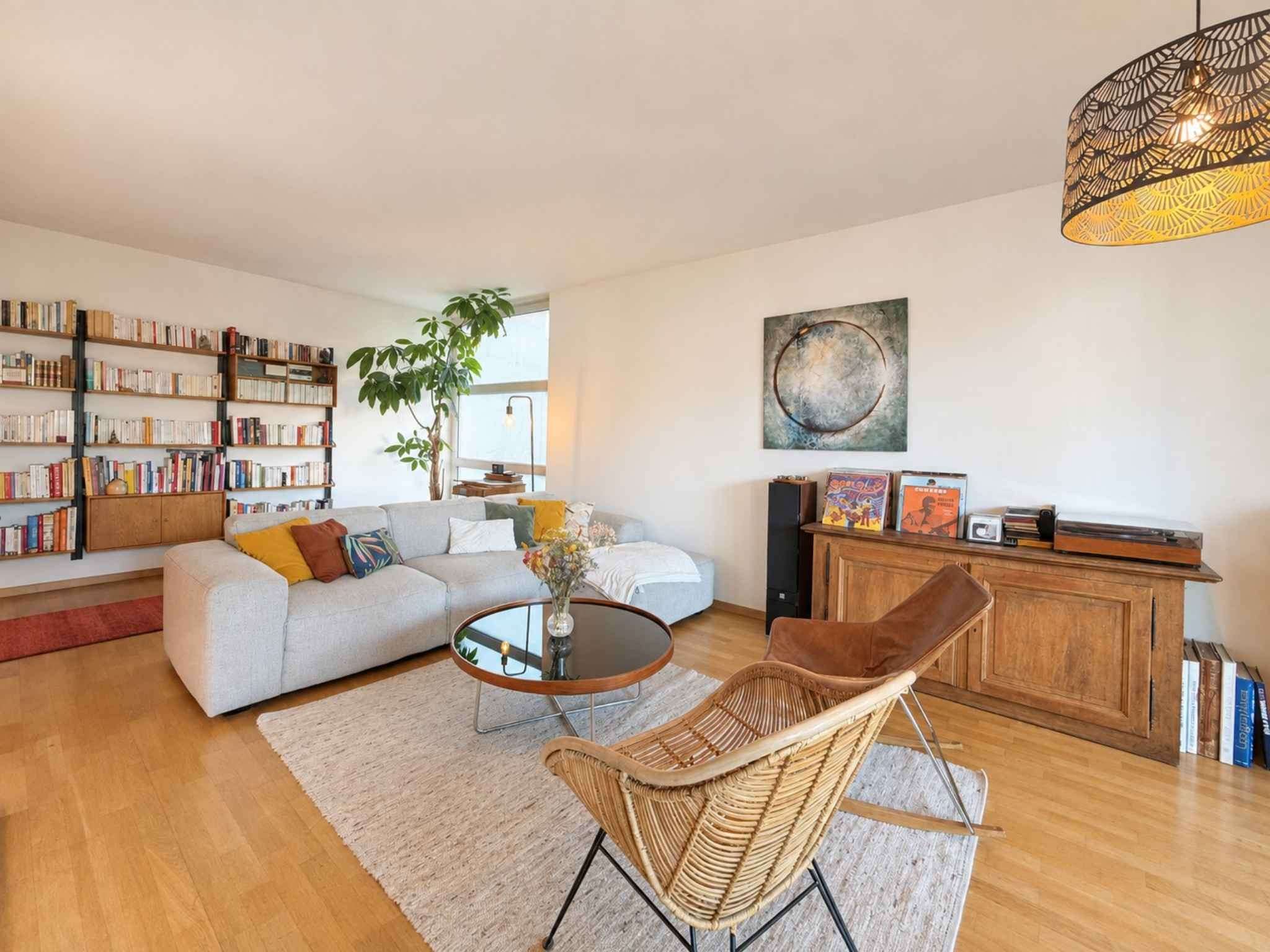 Appartement traversant de 5 pièces