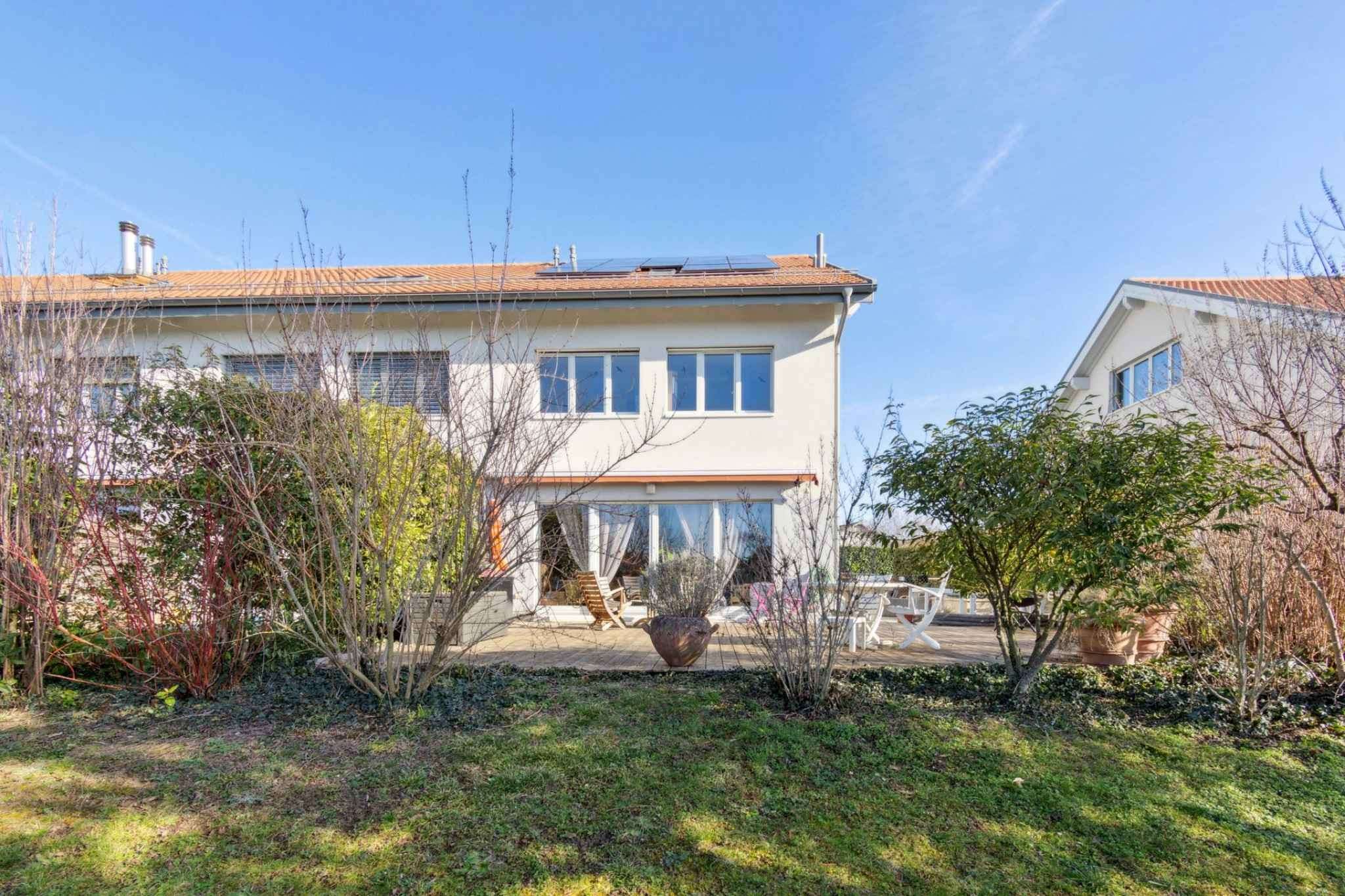 Grande maison en pignon à Choulex