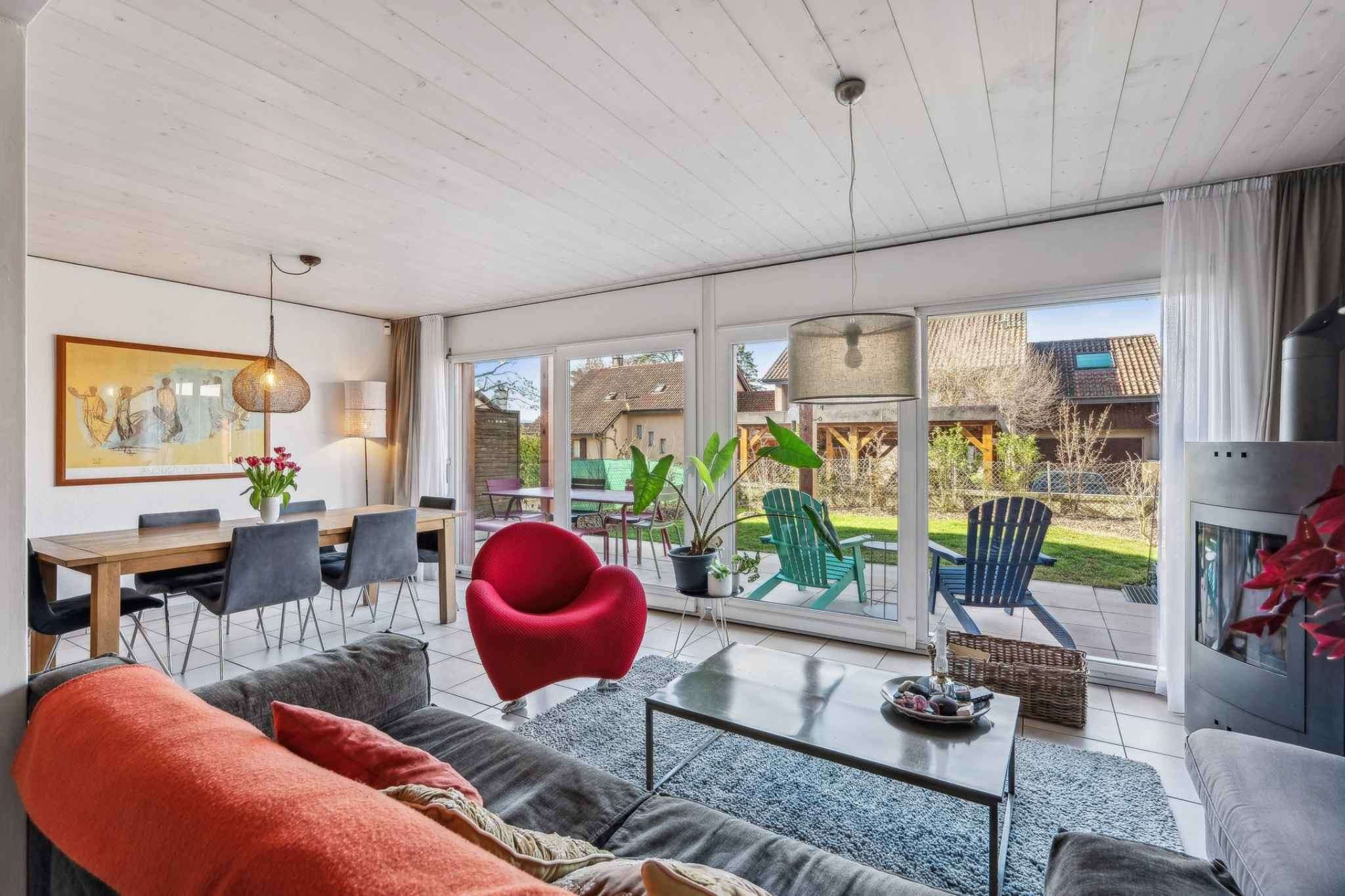 En exclusivité :                                                                                  Charmante maison à Sézenove