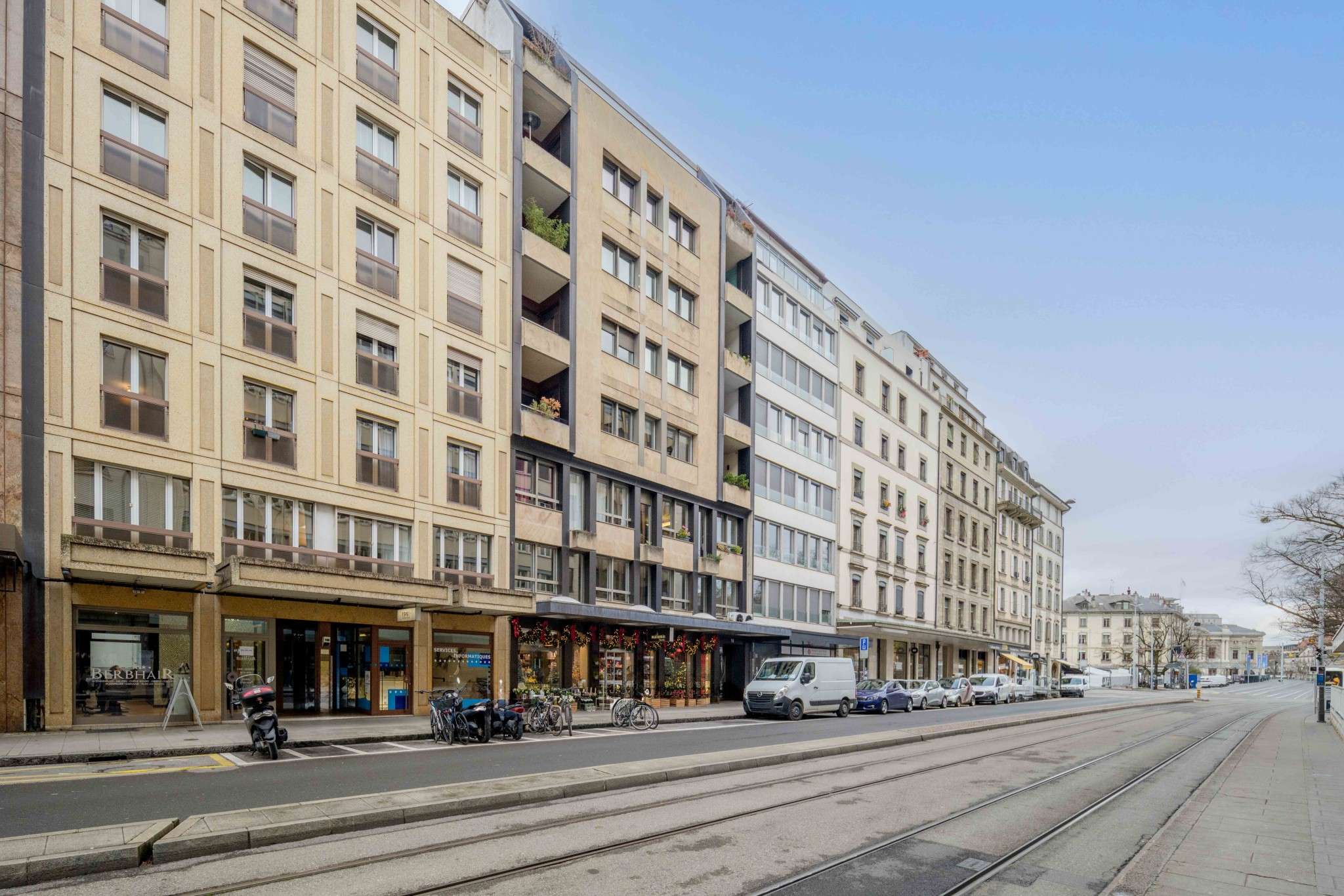 Spacious 4-room apartment in city centre