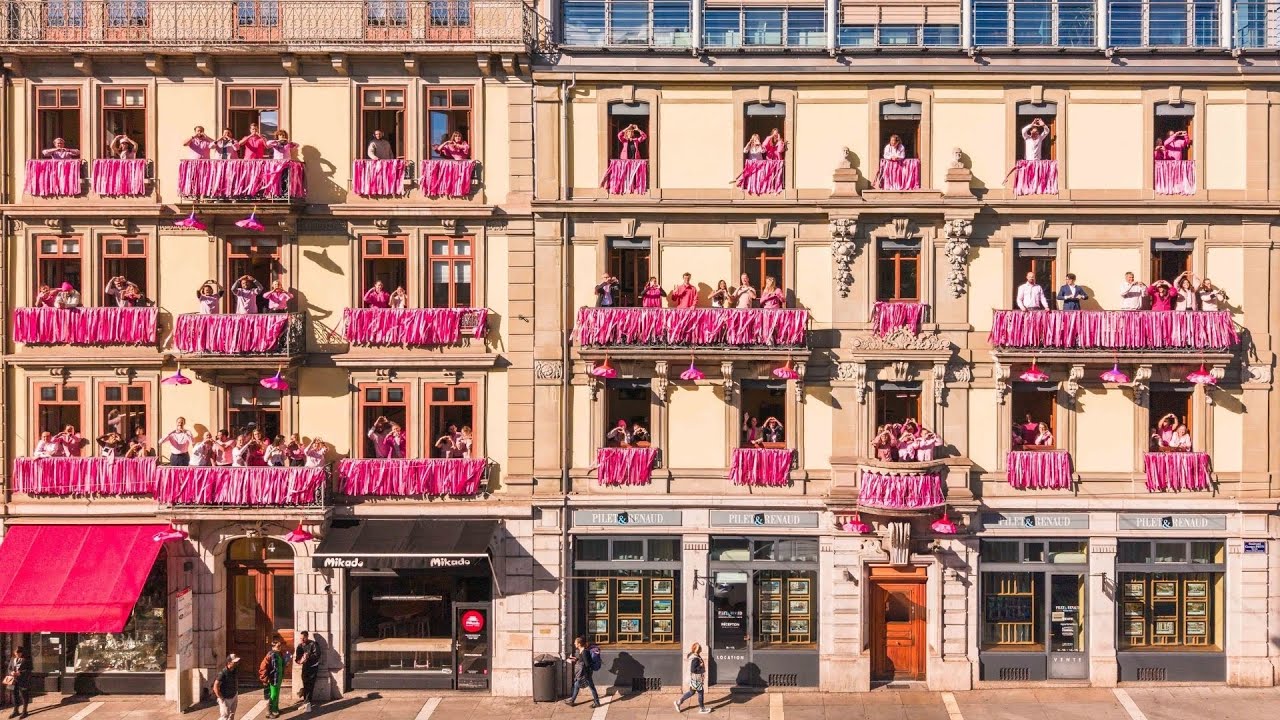 PILET & RENAUD VOIT LA VIE EN ROSE
