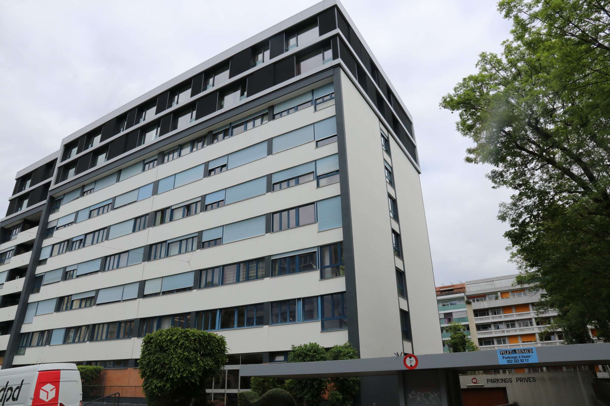 Parking intérieur 30 · Charmilles