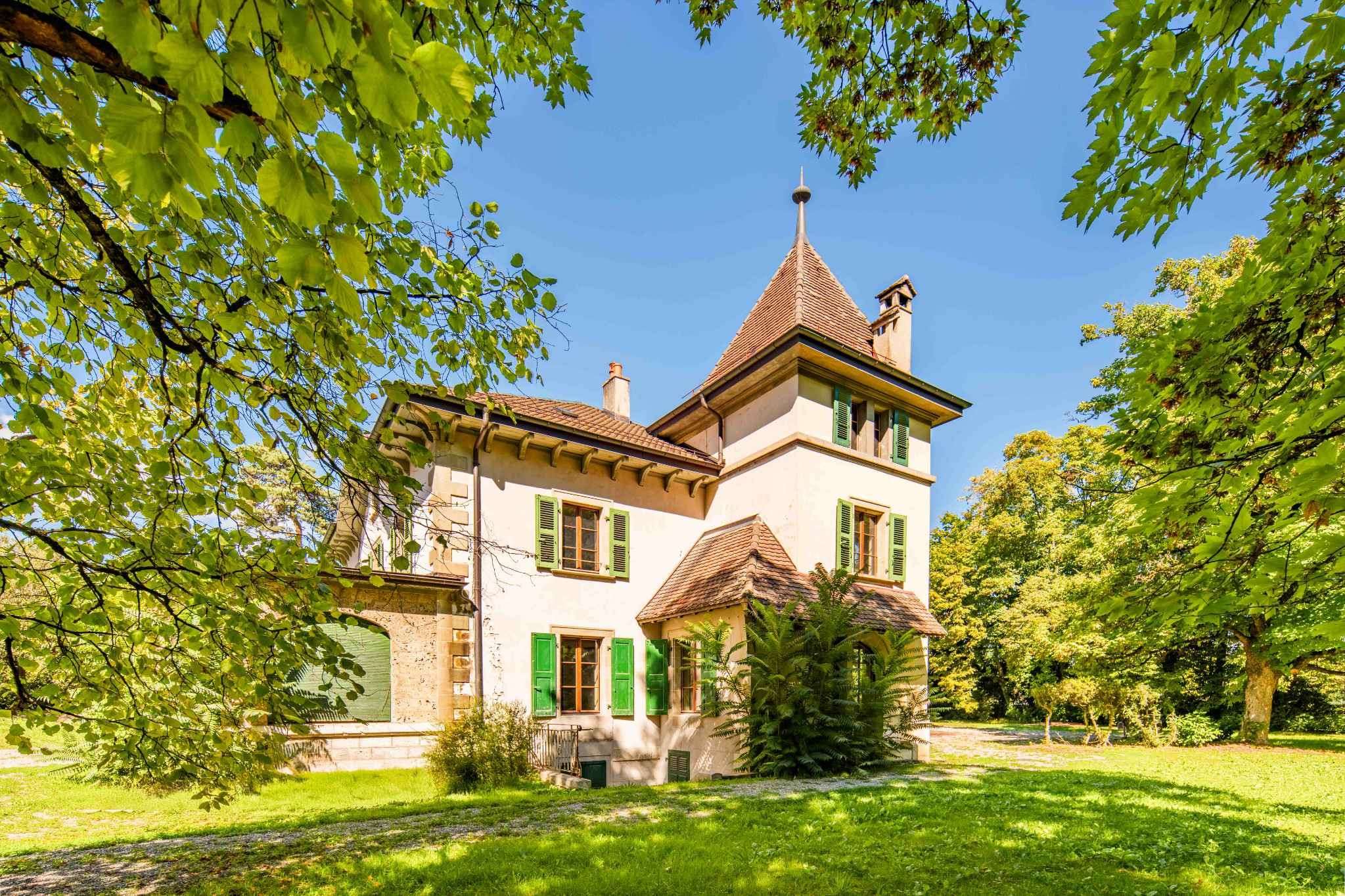 Maison de maître aux portes de la ville 
