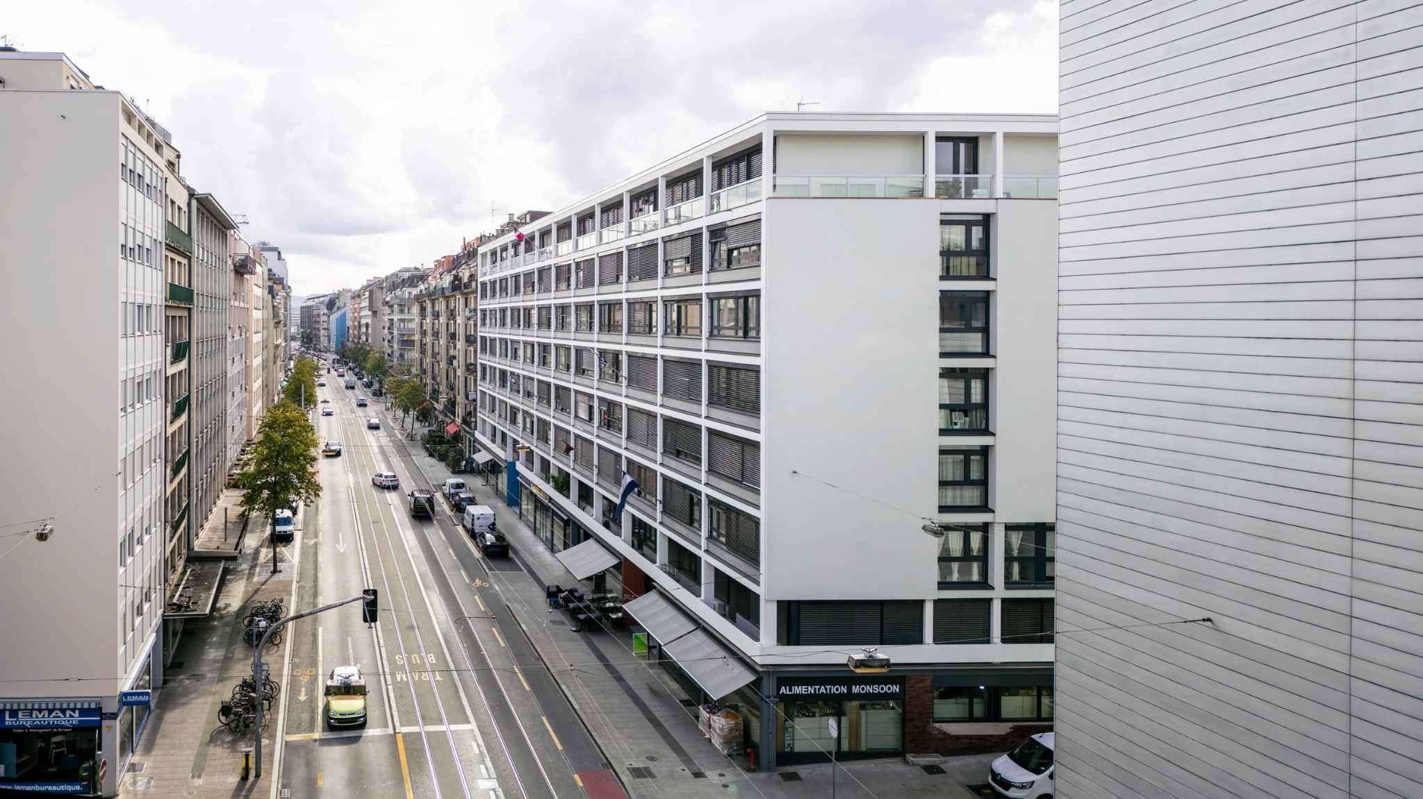Nations / Gare - CHF 379.-/m2/an - Bureaux d'environ 183 m²