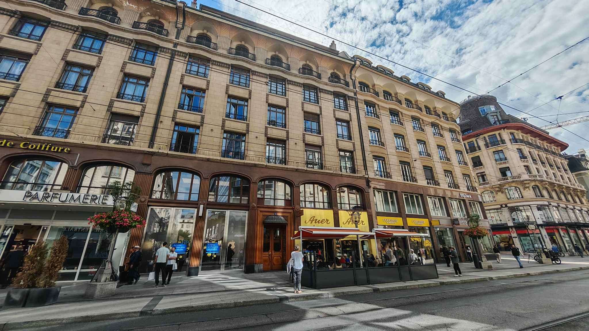 HYPER CENTRE - RIVE - CHF 580.-/m2/an - Bureaux de 209 m²