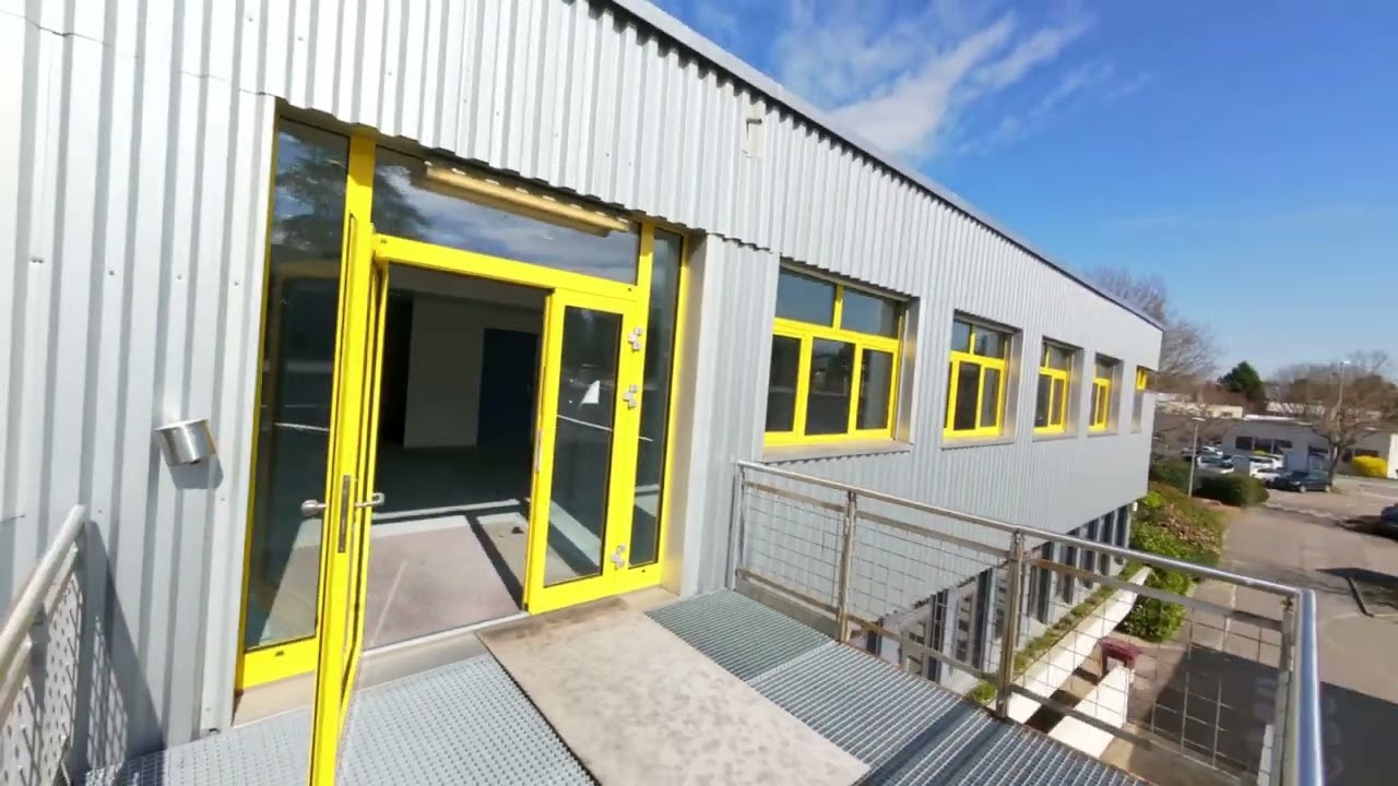 Industrial and office spaces for rent in Meyrin