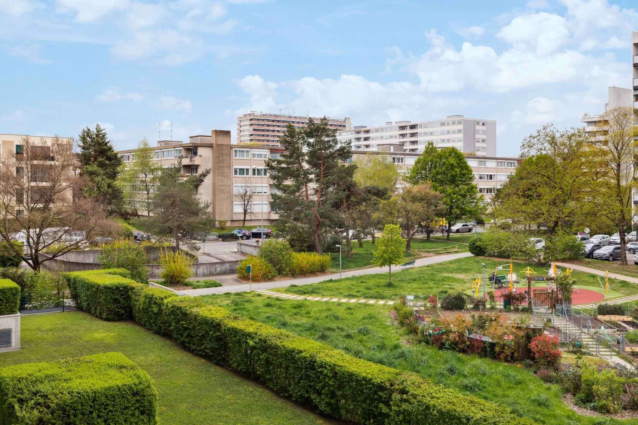 Beau 4 pièces avec balcon à Onex (CASATAX)