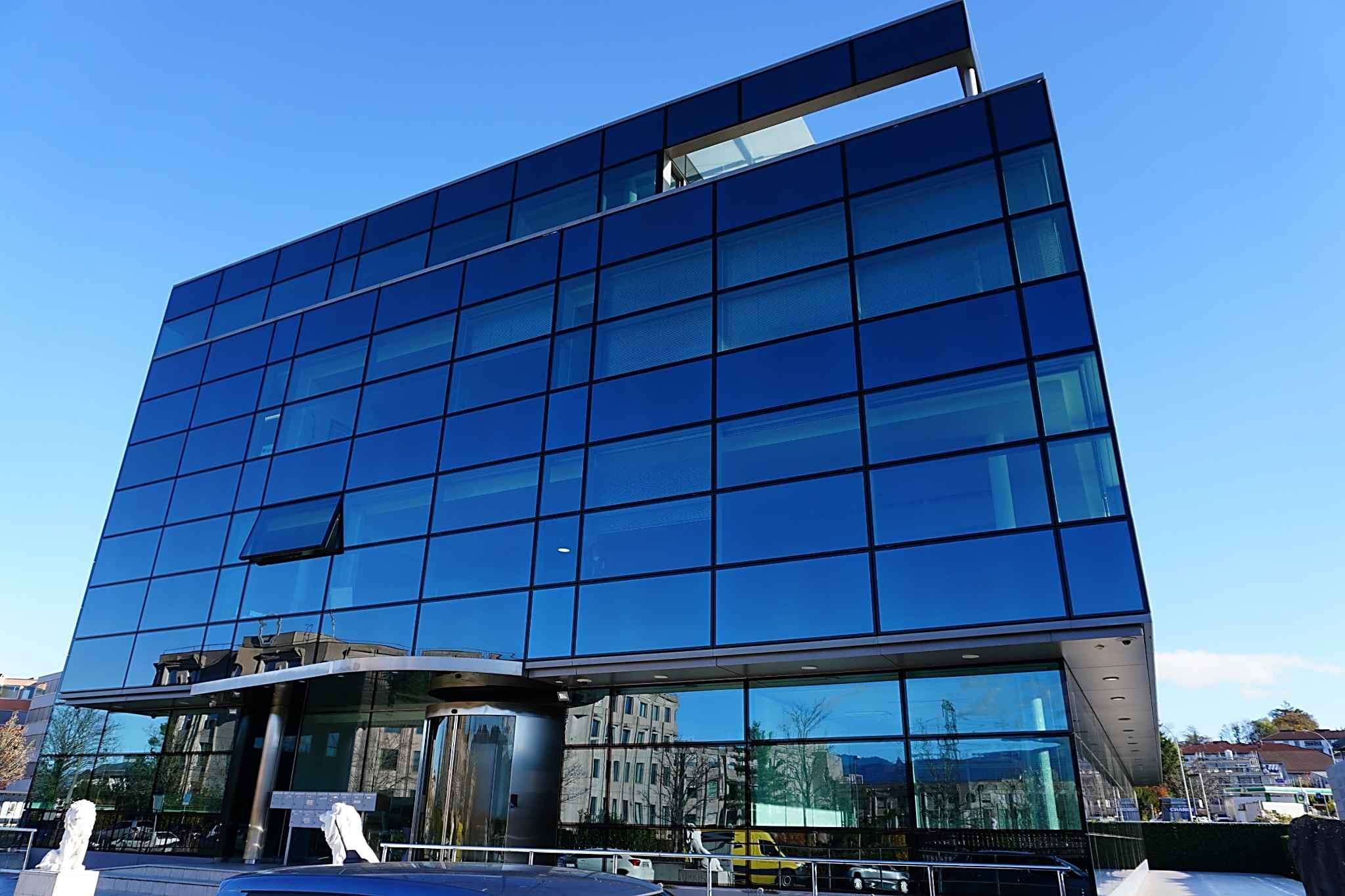 Grand-Saconnex - CHF 320.-/m2/an - Loyer progressif attractif - Bureaux d'environ 230m2